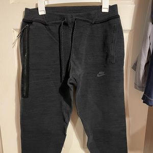 Nike Tech Knit Joggers sz L grey/black